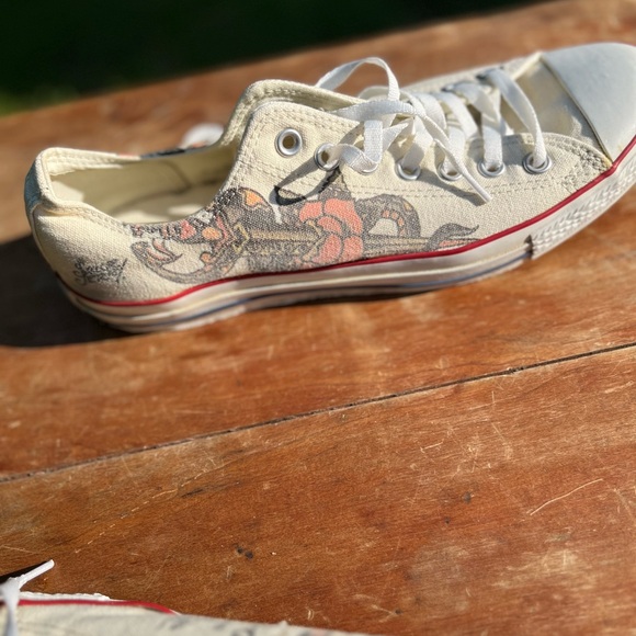 All Star Converse - Picture 2 of 4